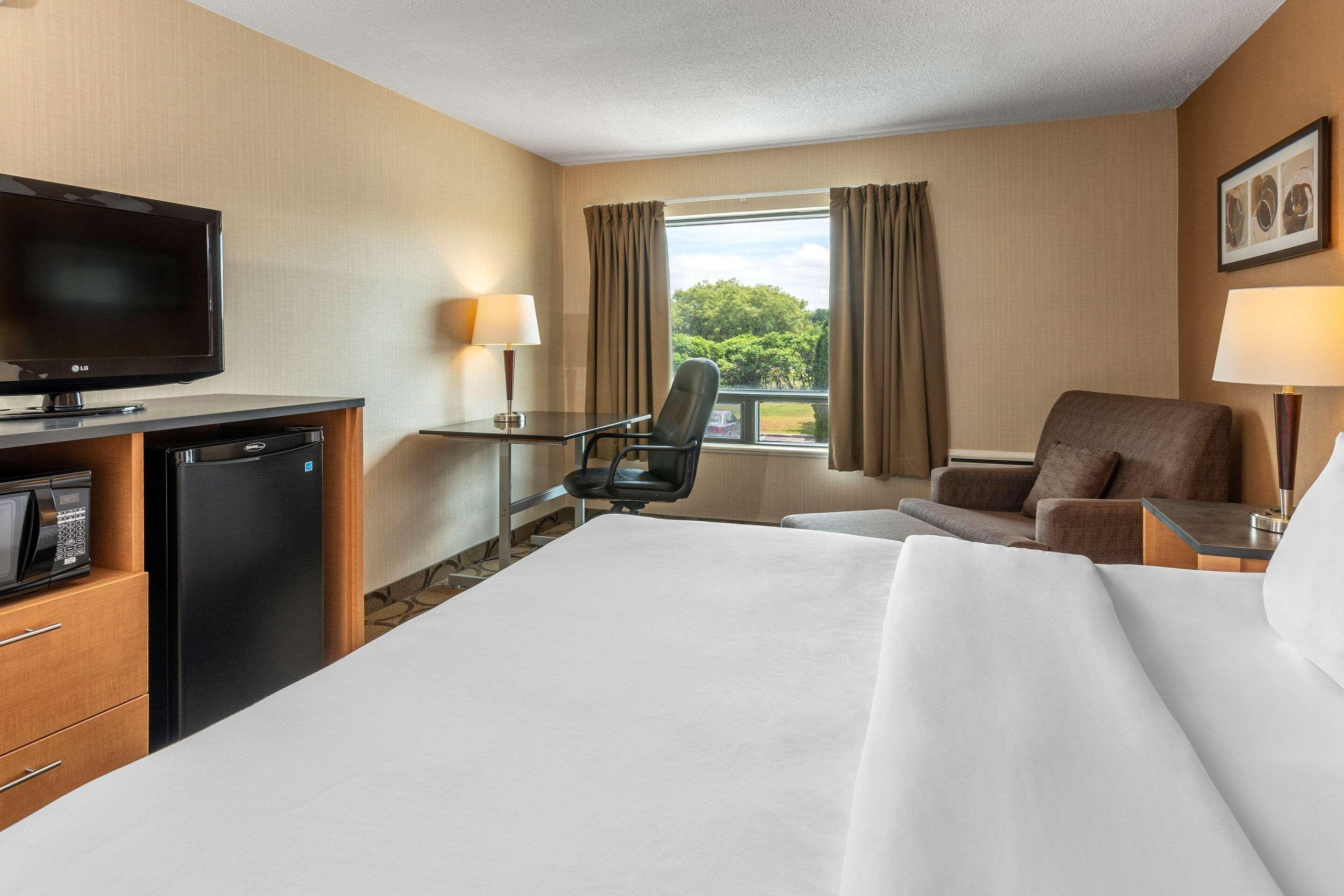 Comfort Inn Sept-Îles Kültér fotó