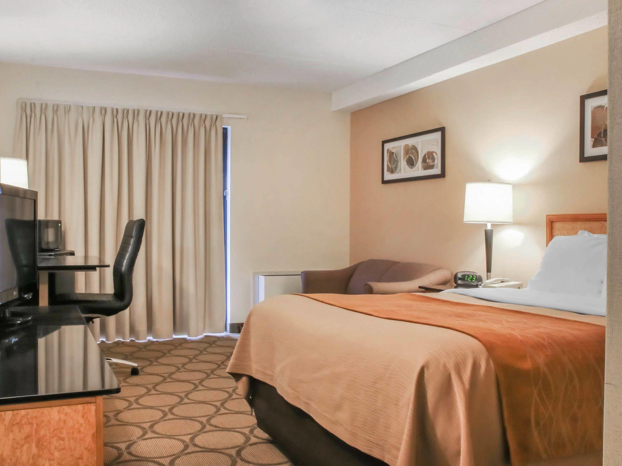 Comfort Inn Sept-Îles Kültér fotó